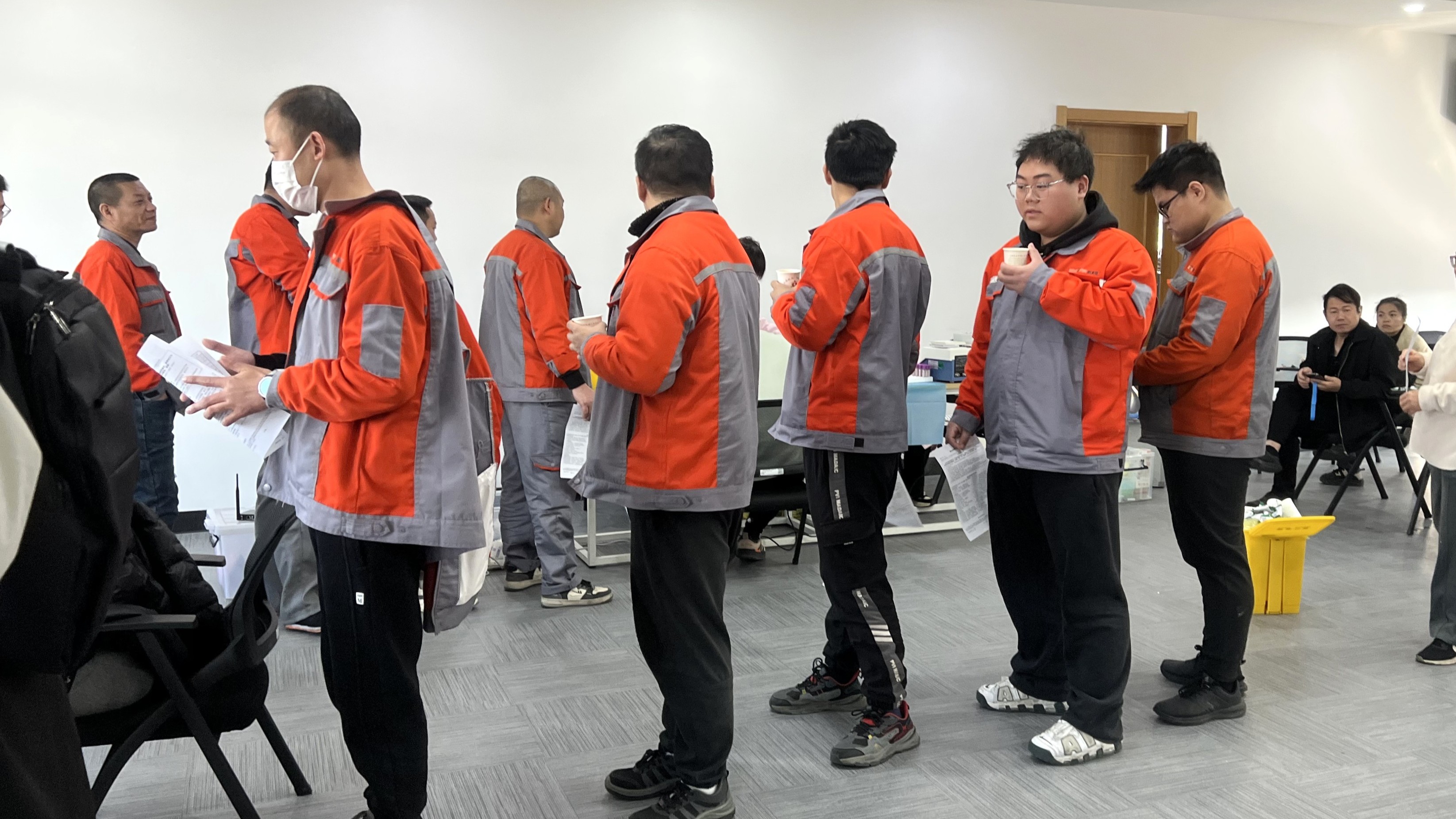 热血汇聚，让爱传递——新发现机械组织员工参与爱心献血